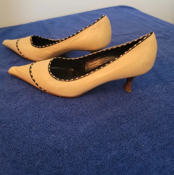 CHANEL Kitten heels shoes